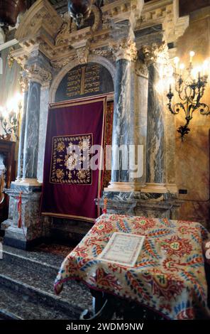 Padoue, Italie. Synagogue juive, l'arche de la Torah. Banque D'Images