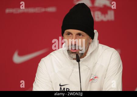 Leipzig, Allemagne. 20 janvier 2024. L'entraîneur Marco Rose du RB Leipzig a pris la parole lors du match de Bundesliga 2023/24 entre le RB Leipzig et le Bayer Leverkusen au Red Bul Arena Leipzig. Score final ; RB Leipzig 2:3 Bayer Leverkusen. (Photo Grzegorz Wajda/SOPA Images/Sipa USA) crédit : SIPA USA/Alamy Live News Banque D'Images