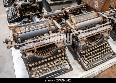 Machines à écrire vintage Underwood exposées au public dans le musée historique Mudgee, Nouvelle-Galles du Sud, Australie, 2024 Banque D'Images