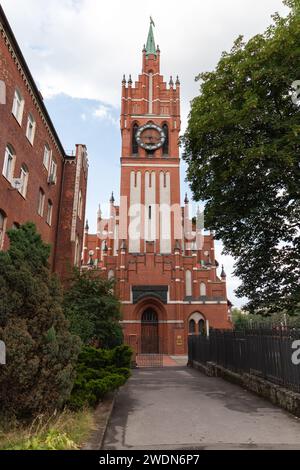 Kaliningrad, Russie - 30 juillet 2021 : Philharmonie régionale de Kaliningrad, salle de concert située aujourd'hui dans l'église de la Sainte famille Banque D'Images