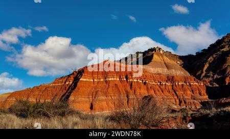 Belles stries dans une falaise rouge à Palo Duro Canyon Texas Banque D'Images