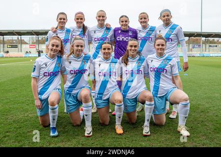 Dratford, Royaume-Uni. 21 janvier 2024. Princes Park, Dartford, Angleterre, janvier 21 2024 Crystal Palace s'aligne avant le match du championnat FA Womens entre London City Lionesses et Crystal Palace à Princes Park, Dartford, Angleterre (Stephen Flynn/SPP) crédit : SPP Sport Press photo. /Alamy Live News Banque D'Images