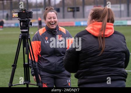 Dratford, Royaume-Uni. 21 janvier 2024. Princes Park, Dartford, Angleterre, janvier 21 2024 Laura Kaminski, Manager de Crystal Palace, apprécie son interview pour les médias lors du match du championnat FA Womens entre London City Lionesses et Crystal Palace à Princes Park, Dartford, Angleterre (Stephen Flynn/SPP) crédit : SPP Sport Press photo. /Alamy Live News Banque D'Images