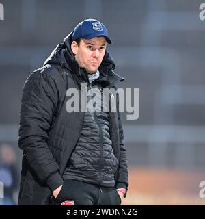 Aalen, Deutschland. 21 janvier 2024. Entraîneur Marc Unterberger (Unterhaching) Einzelbild, Aktion, action, 21.01.2024, Aalen (Deutschland), Fussball, 3. LIGA, SSV ULM 1846 FUSSBALL- SPVGG UNTERHACHING, DFB/DFL RÈGLEMENTATIONS INTERDISENT TOUTE UTILISATION DE PHOTOGRAPHIES COMME SÉQUENCES D'IMAGES ET/OU QUASI-VIDÉO. Crédit : dpa/Alamy Live News Banque D'Images