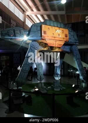 Leon, Mexique. 21 janvier 2024. AT-AT dans Star Wars exposition pendant Feria de Leon 2024, foire de la ville, à Leon, Guanajuato. Mexique. Photo : JVMODEL crédit : JVMODEL/Alamy Live News Banque D'Images