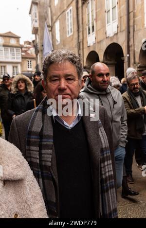 santiago, Espagne. 21 janvier 2024. Manifestation bondée à Compostelle contre la pollution par pellets sur la côte de Galice. Le maire de Pontevedra à la manifestation. Crédit : Xan Gasalla/Alamy Live News Banque D'Images