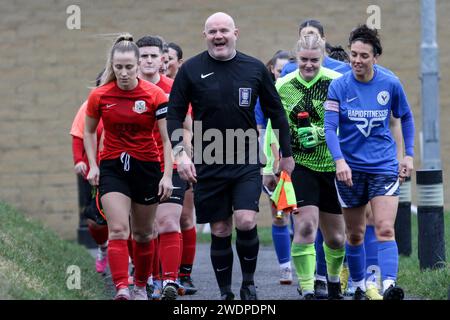 Halifax, Royaume-Uni. 21 janvier 2024. Calderdale College, Halifax, Angleterre, le 21 janvier 2024 : les équipes partent avant le match de la coupe du comté de West Riding entre le Halifax FC et Knaresborough Town à Halifax, en Angleterre, le 21 janvier 2024. (Sean Chandler/SPP) crédit : SPP Sport Press photo. /Alamy Live News Banque D'Images