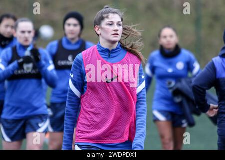 Halifax, Royaume-Uni. 21 janvier 2024. Calderdale College, Halifax, Angleterre, 21 janvier 2024 : Isobel Dean (5 Halifax) avant le match de la coupe du comté de West Riding contre Knaresborough Town à Halifax, Angleterre le 21 janvier 2024. (Sean Chandler/SPP) crédit : SPP Sport Press photo. /Alamy Live News Banque D'Images