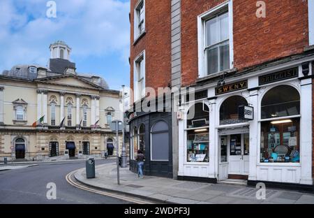 James Joyce's Dublin, avec une ancienne pharmacie qui a été mentionnée dans Ulysse, aujourd'hui un musée Banque D'Images