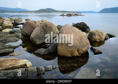Canada, Maritimes, Terre-Neuve, Rocky Harbour, Yellow Rocks, phare de Lobster Cove Head, golfe de St. Lawrence Banque D'Images
