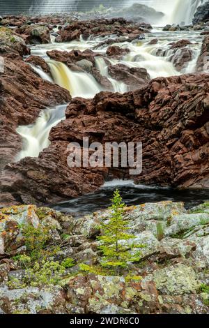 Canada, Maritimes, Terre-Neuve, Grand Falls-Windsor, chute d'eau et barrage Banque D'Images