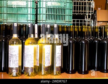 Vin Cehennem Deresi Hells Creek de Midin, Sirnak dans la cave Midin Şarapçılık Sud-est de la Turquie Banque D'Images