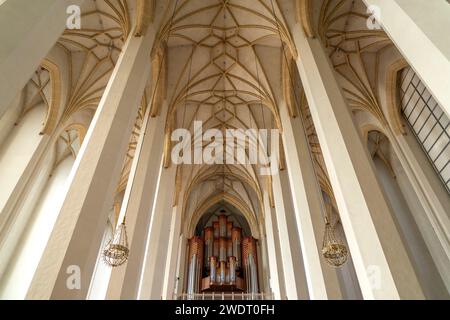 Kirchendeckk und Orgel der Frauenkirche in München, Bayern, Deutschland, Europa | Frauenkirche - Cathédrale notre-Dame - plafond de l'église et ou Banque D'Images