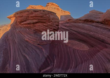 La crête rocheuse ouest de la New Wave le long de la Beehive Trail dans la zone de loisirs de Glen Canyon près de page, Arizona, États-Unis d'Amérique Banque D'Images