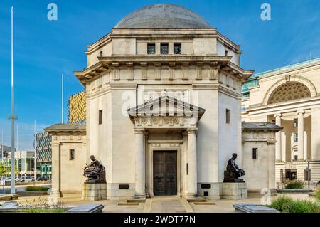 The Hall of Memory, un mémorial pour ceux qui ont été tués dans les deux guerres mondiales et les conflits qui ont suivi, Centenary Square, Birmingham, West Midlands, Angleterre Banque D'Images