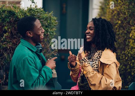 Rye Lane (2023) réalisé par Raine Allen-Miller et mettant en vedette David Jonsson et Vivian Oparah dans le rôle de deux jeunes se déchaînant de mauvaises ruptures qui se connectent au cours d'une journée mouvementée dans le sud de Londres. Photographie publicitaire ***USAGE ÉDITORIAL SEULEMENT***. Crédit : BFA / Chris Harris / Searchlight Pictures Banque D'Images