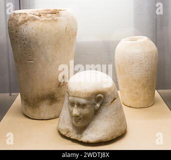 Égypte, Saqqara, Serapeum, Apis taureaux vases canopiques. Banque D'Images