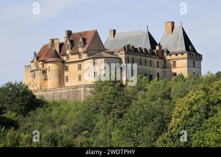 Château de Biron. Le Château de Biron, fondé au 12e siècle, fut le siège d'une des plus anciennes baronnies du Périgord avec le châteaux de Beynac, B. Banque D'Images