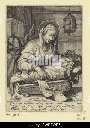 Maria l'enfant dans la pose du berceau, Jacob Matham (atelier de), d'après Jacob Matham, 1610 - 1614 imprimer Maria met l'enfant du Christ ignoré dans un berceau dans un intérieur. Derrière elle se trouve un ange. Une cage à oiseaux est suspendue au plafond. Amsterdam gravure sur papier adoration du Christ-enfant par Marie (+ ange(s)). berceau, berceau. bébé dans des vêtements emmaillotés Banque D'Images