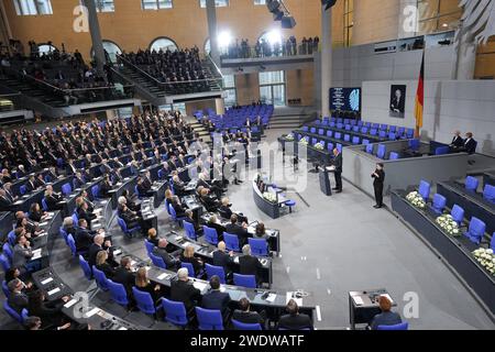 Staatsakt fuer Wolfgang Schaeuble im Deutschen Bundestag CDU Vorsitzender Friedrich Merz BEI seiner Rede beim Trauerstaatsakt fuer den verstorbenen Praesidenten des Deutschen Bundestages a. D., Wolfgang Schaeuble Berlin Deutschland *** cérémonie d'État pour Wolfgang Schaeuble au Bundestag allemand Président de la CDU Friedrich Merz lors de son discours à la cérémonie funéraire du défunt président du Bundestag allemand Wolfgang Schaeuble Berlin Berlin Allemagne Banque D'Images