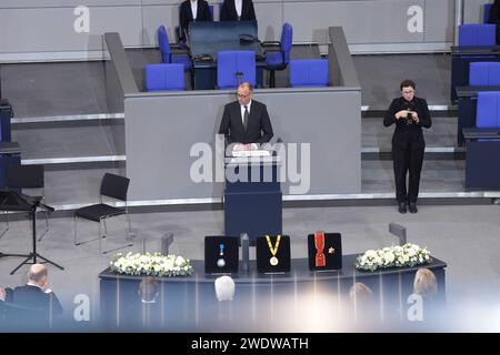 Staatsakt fuer Wolfgang Schaeuble im Deutschen Bundestag CDU Vorsitzender Friedrich Merz BEI seiner Rede beim Trauerstaatsakt fuer den verstorbenen Praesidenten des Deutschen Bundestages a. D., Wolfgang Schaeuble Berlin Deutschland *** cérémonie d'État pour Wolfgang Schaeuble au Bundestag allemand Président de la CDU Friedrich Merz lors de son discours à la cérémonie funéraire du défunt président du Bundestag allemand Wolfgang Schaeuble Berlin Berlin Allemagne Banque D'Images