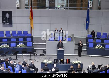 Staatsakt fuer Wolfgang Schaeuble im Deutschen Bundestag CDU Vorsitzender Friedrich Merz BEI seiner Rede beim Trauerstaatsakt fuer den verstorbenen Praesidenten des Deutschen Bundestages a. D., Wolfgang Schaeuble Berlin Deutschland *** cérémonie d'État pour Wolfgang Schaeuble au Bundestag allemand Président de la CDU Friedrich Merz lors de son discours à la cérémonie funéraire du défunt président du Bundestag allemand Wolfgang Schaeuble Berlin Berlin Allemagne Banque D'Images