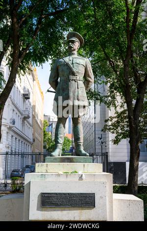 La statue du général américain Harry Hill Bandholtz à Szabadsag ter à Budapest, Hongrie Banque D'Images