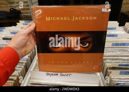 LP : Michael Jackson - dans le placard Banque D'Images