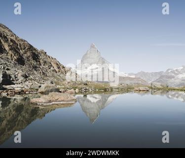 Reflet du Cervin à Stellisee, Zermatt, Suisse Banque D'Images