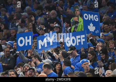 DETROIT, MI - 21 JANVIER : un groupe de supporters des Detroit Lions brandissent des pancartes en soutien à Jared Goff pendant le match entre les Tampa Bay Buccaneers et les Detroit Lions le 21 janvier 2024 au Ford Field à Detroit, MI (photo par Allan Dranberg/CSM) Banque D'Images