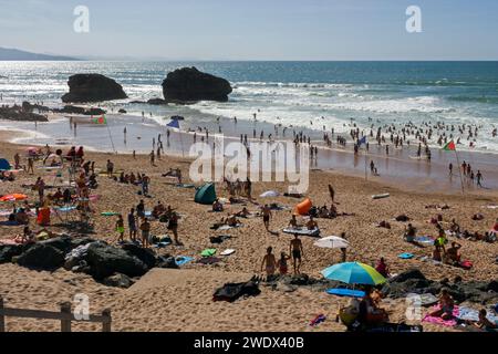 Activités de vacances sur la plage de Milady. Biarritz, Pyrénées-Atlantiques, France Banque D'Images