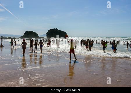 Activités de vacances sur la plage de Milady. Surveillance de la zone de baignade. Biarritz, Pyrénées-Atlantiques, France Banque D'Images