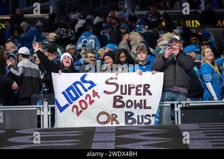 DETROIT, MI - 21 JANVIER : les fans des Lions de Detroit brandissent un signe ''˜Super Bowl ou buste' pendant le match entre les Buccaneers de Tampa Bay et les Lions de Detroit le 21 janvier 2024 au Ford Field à Detroit, MI (photo par Allan Dranberg/CSM) Banque D'Images