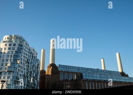 Battersea Power Station et Prospect place appartements résidentiels conçus par Frank Gehry Partners, Londres, Angleterre, Royaume-Uni Banque D'Images