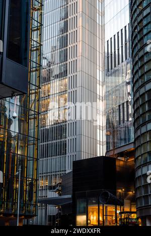 Quartier financier densément construit dans la ville de Londres, Londres, Angleterre, Royaume-Uni Banque D'Images