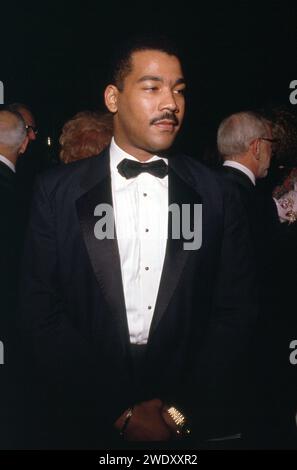 **PHOTO DE FICHIER** Dexter Scott King est décédé. Dexter King à l'AFI hommage à David Wolper - 2 mai 1990 à Lowe's Santa Monica Hotel à Santa Monica, Californie crédit : Ralph Dominguez/MediaPunch crédit : MediaPunch Inc/Alamy Live News Banque D'Images