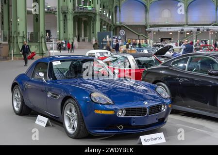 Vente Bonhams 2020 au Grand Palais à Paris. Focus sur une BMW Z8 Roadster Topaz Blue 2001. N° de châssis WBAEJ11041AF79478. Banque D'Images