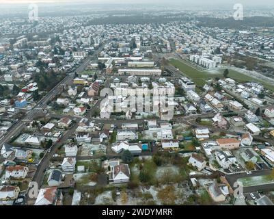 Vue aérienne du quartier résidentiel Kingersheim, Mulhouse, Alsace, France. Banque D'Images
