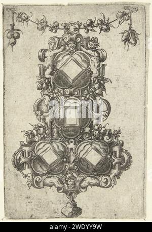 Pendentif quatre pierres, anonyme, d'après Mathis Zündt, 1508 - 1572 imprimé en haut à gauche, une femelle sater et en haut à droite sont un mâle. Au bas du pendentif, deux hommes avec des chapeaux traînent dans le travail de roulement. Une des cinq feuilles avec des pierres précieuses et des perles dans des décors de roulement et de grotesken. Allemagne (éventuellement) gravure / gravure sur papier Banque D'Images