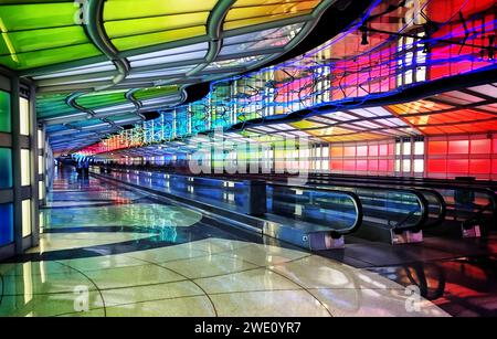 Le tunnel au néon de l'aéroport international de Chicago O'Hare Banque D'Images