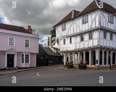 Le Guildhall à Thaxted, Essex, Royaume-Uni ; un bâtiment à ossature de bois de trois étages du 15e siècle maintenant utilisé comme musée. Banque D'Images