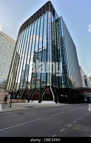 YY London building, 30 South Colonnade, Canary Wharf, Docklands, East London, Royaume-Uni Banque D'Images