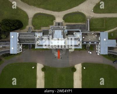 BAARN - Drone photo du domaine Soestdijk Palace. Le conseil municipal de Baarn avait déjà approuvé un plan de zonage pour le réaménagement du domaine du palais de Soestdijk, mais plusieurs résidents locaux et organisations de protection de la nature se sont opposés au plan. ANP SANDER KONING pays-bas sorti - belgique sorti Banque D'Images