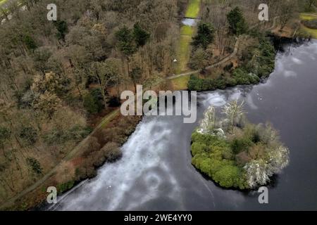 BAARN - Drone photo du domaine Soestdijk Palace. Le conseil municipal de Baarn avait déjà approuvé un plan de zonage pour le réaménagement du domaine du palais de Soestdijk, mais plusieurs résidents locaux et organisations de protection de la nature se sont opposés au plan. ANP SANDER KONING pays-bas sorti - belgique sorti Banque D'Images