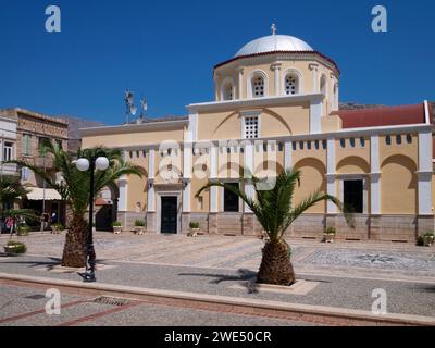 Metropolitikos Naos Metamorfoseos tou Sotiros Christou (Cathédrale de la Transfiguration de Jésus-Christ) à Pothia, Kalymnos île Dodécanèse Grèce Banque D'Images