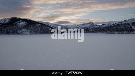 Lac gelé Banque D'Images