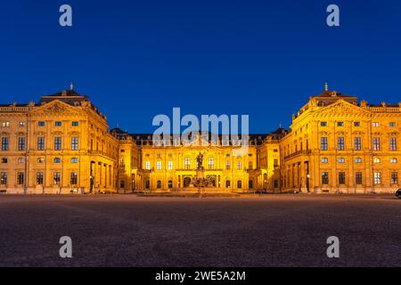 Résidence Würzburg au crépuscule, Würzburg, Bavière, Allemagne Banque D'Images