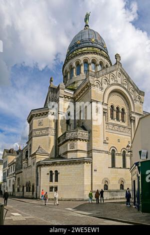 Basilique de Saint Martin à Tours, Tours, Vallée de la Loire, site classé au patrimoine mondial de l'UNESCO Vallée de la Loire, France Banque D'Images