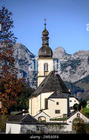 Église paroissiale de St. Sebastian, Ramsau près de Berchtesgaden, à Watzmann et Königssee, Parc National de Berchtesgaden, Alpes de Berchtesgaden, Haut-Bavar Banque D'Images