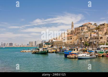 Vue sur le port et les bateaux en Méditerranée à Jaffa, Tel Aviv, Israël Banque D'Images